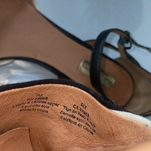 Halogen Black and White Stripe Shoes- Size 9 - Picture 12 of 13